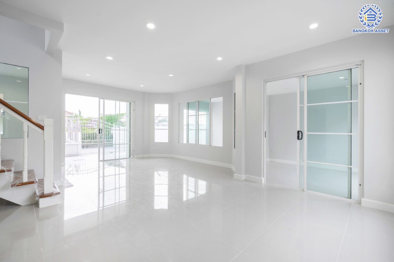 บ้านมือสองตกแต่งใหม่ แบรนด์ LH ม.ชลลดา บางใหญ่-เซ็นทรัลเวสต์เกต หลังมุม เนื้อที่ 57.4 ตร.ว. ฟังก์ชัน 4 ห้องนอน 2 ห้องน้ำ 1 ห้องอเนกประสงค์ 2 ที่จอดรถ Facilities ครบครัน บนทำเลเดินทางสะดวก เชื่อมต่อถ.กาญจนาภิเษก และเพียง 10 นาทีถึงรถไฟฟ้า "สถานีคลองบางไผ่"